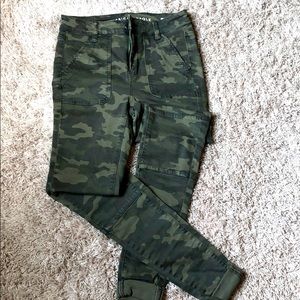 American Eagle Outfitters Camo Jeggings